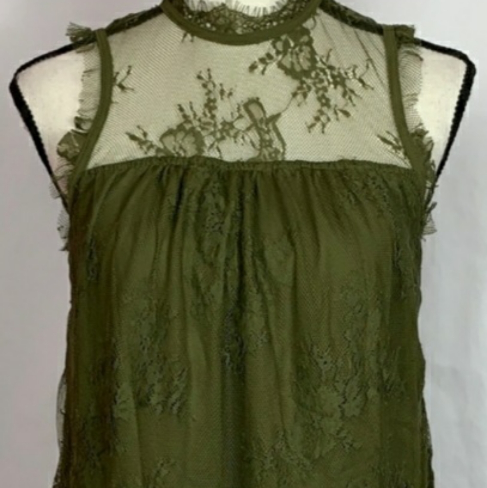 Lace Sleeveless Top